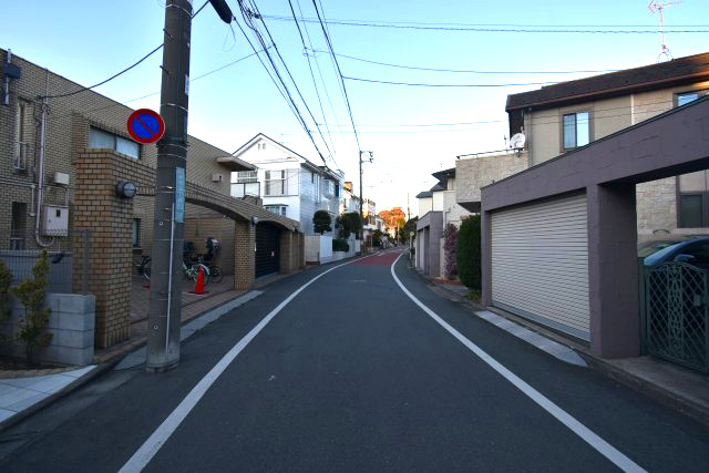 赤堤3丁目・新築戸建の前面道路含む現地写真