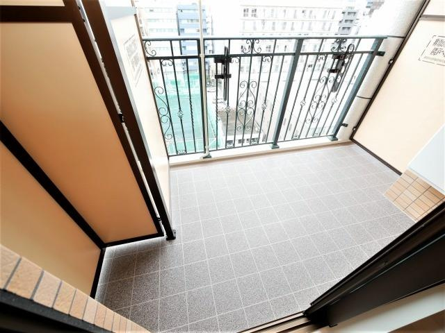 Luxe江坂IIのバルコニー