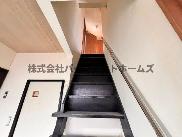 仁和寺本町BASE ガレージハウスの内装