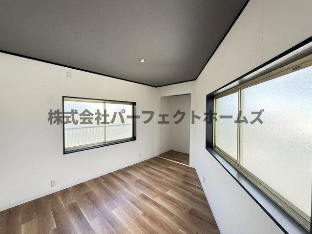 仁和寺本町BASE ガレージハウスの内装