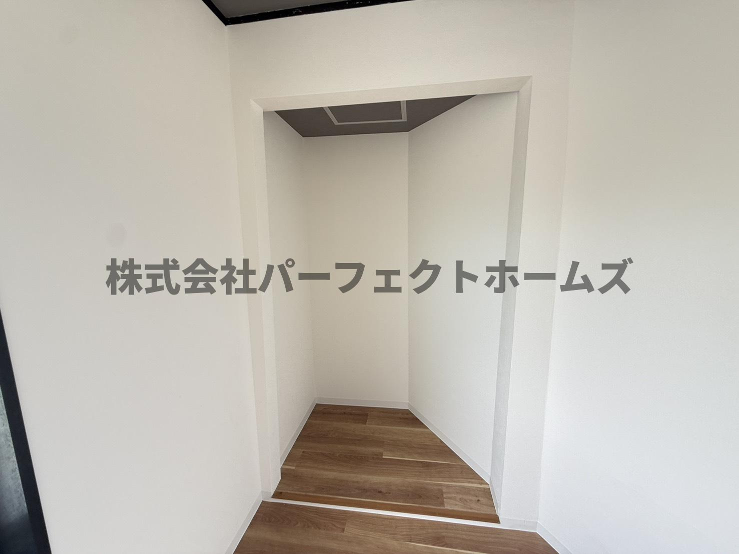 仁和寺本町BASE ガレージハウスの寝室