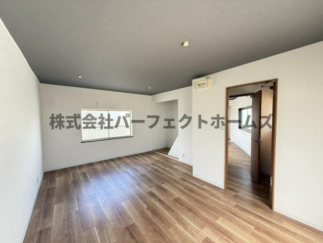 仁和寺本町BASE ガレージハウスの収納