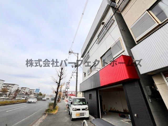 仁和寺本町BASE ガレージハウス