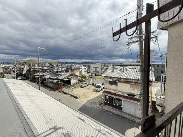 仁和寺本町BASE ガレージハウスのバルコニー