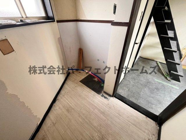 仁和寺本町BASE ガレージハウスの独立洗面台