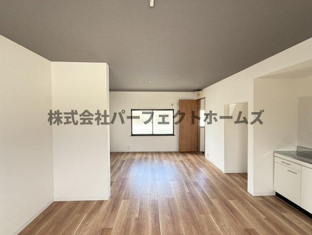 仁和寺本町BASE ガレージハウスの内装