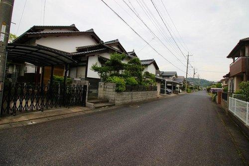 ■□錦海町2丁目中古戸建□■の前面道路含む現地写真|前道は幅員約6ｍになり、駐車時も楽々駐車可能です。