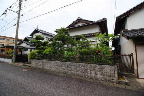 ■□錦海町2丁目中古戸建□■の外観|間口が約13.8ｍとしっかりある敷地になります。
