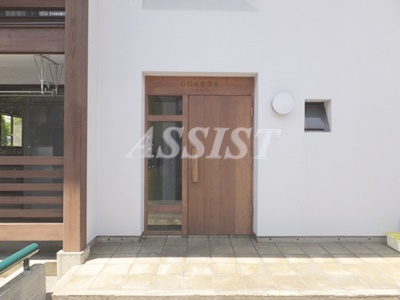 グアルダ1992のエントランス