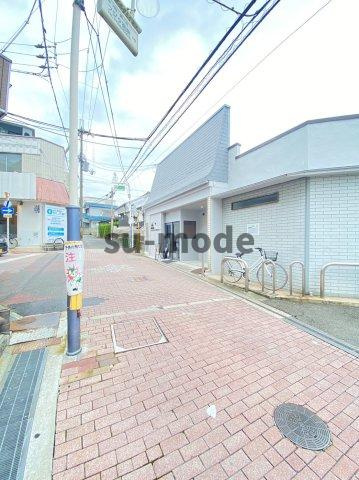 アビタ総持寺の周辺