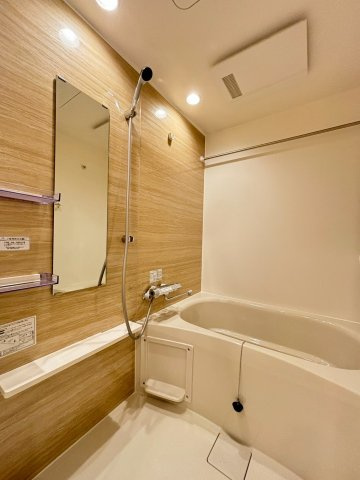 コンフォリア・リヴ本町ＷＥＳＴ Ｑの浴室