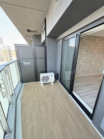 コンフォリア・リヴ本町ＷＥＳＴ Ｑのバルコニー