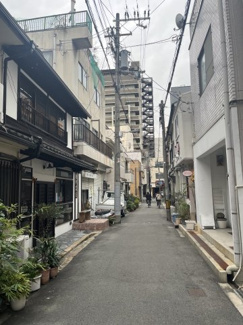 【前面道路含む現地写真】