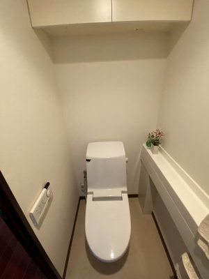 【トイレ】 | プレミアムステージ本町 | シンプルで使いやすいトイレです