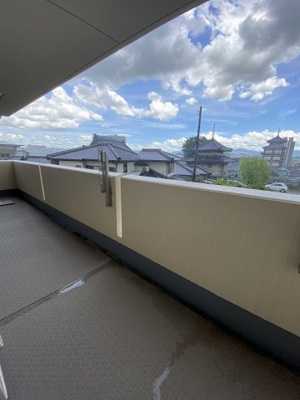 【バルコニー】 | プレミアムステージ本町 | バルコニーがあります