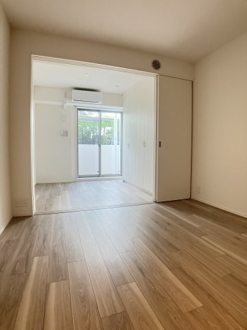 パークアクシス市川の居間・リビング