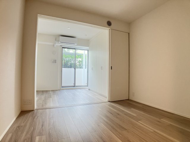 パークアクシス市川の居間・リビング