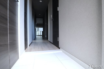 【玄関】 | プレサンスロジェ栄三丁目 | シンプルで使いやすい玄関です