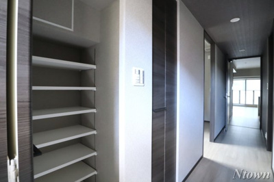 【収納】 | プレサンスロジェ栄三丁目 | たっぷりとした収納スペースです