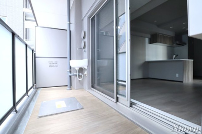 【バルコニー】 | プレサンスロジェ栄三丁目 | 落ち着いた時間を過ごせるバルコニーです