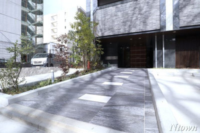 【エントランス】 | プレサンスロジェ栄三丁目 | ゆとりのあるエントランスです