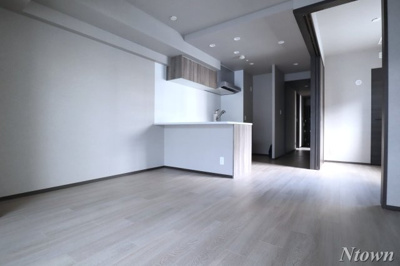 【居間・リビング】 | プレサンスロジェ栄三丁目 | ゆったりとした居間です