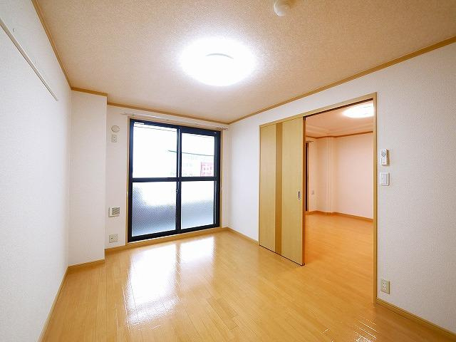 アスールの洋室|スタンダードな洋室です
