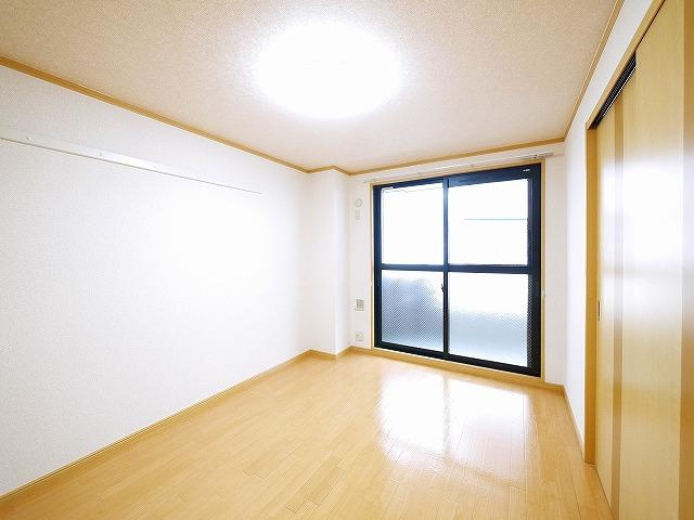 アスールの寝室|使い勝手のいい寝室です