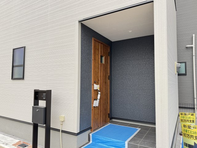 流山市流山５丁目新築戸建【流山小学校：3分】のエントランス|エントランス・玄関ポーチ