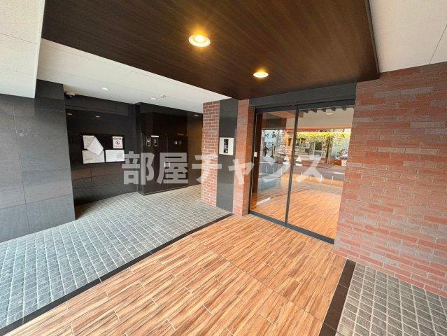 ヴィラエーデル名駅のエントランス