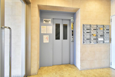 【ロビー】 | 駅前本社ビル