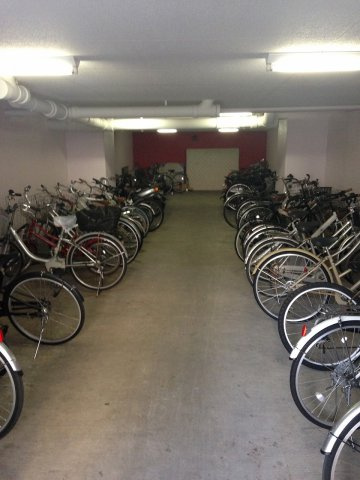 ロマネスク通町の駐輪場