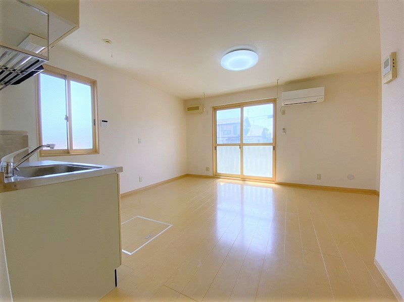 アジュールＢの居間・リビング