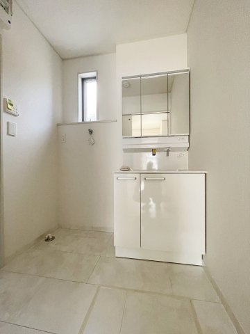 中古戸建・未入居戸建　いわき市内郷内町前田　内町小・内郷第二中の独立洗面台