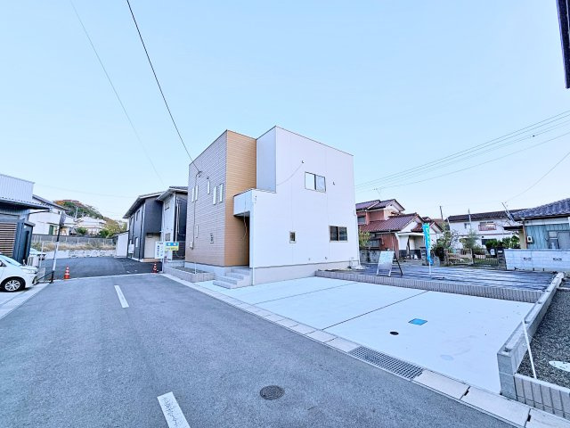 いわき市内郷内町前田　AiTOWN　全4棟の前面道路含む現地写真