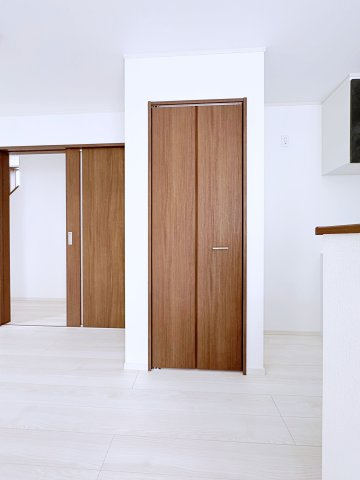 いわき市平幕ノ内　AiTOWN　全21棟の収納|キッチン隣にあるパントリー！