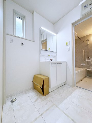 いわき市平幕ノ内　AiTOWN　全21棟のランドリースペース|白基調とした洗面室になっています！