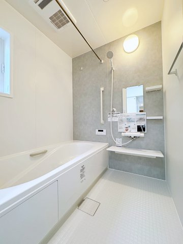 いわき市平幕ノ内　AiTOWN　全21棟の浴室|浴室乾燥機付きで物干竿のついているのでいつでも洗濯物が干せます！