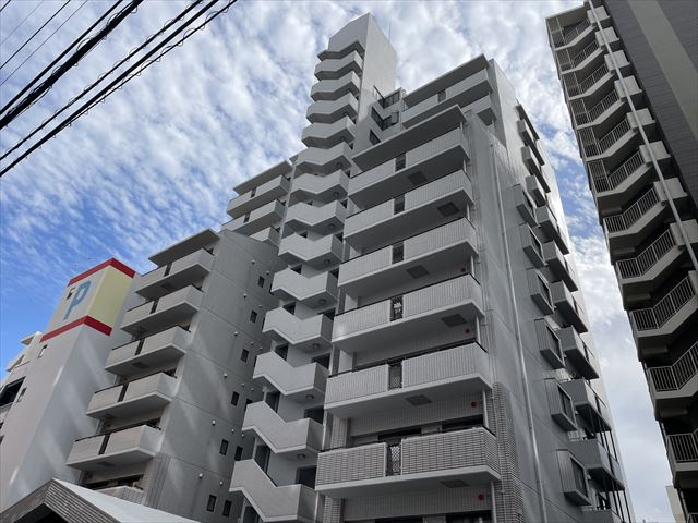 メヌエット大橋駅前