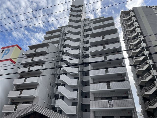 メヌエット大橋駅前の外観|外観は落ち着いています