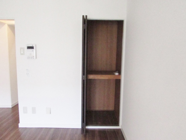 宝塚市湯本町の賃貸マンションの収納