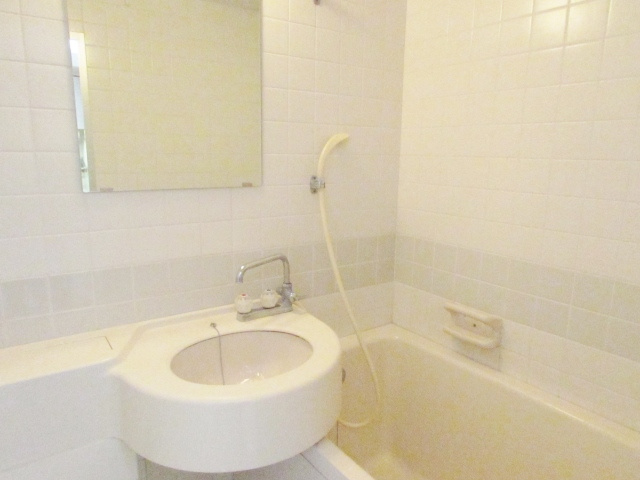 グランディア・ミ・アモーレ宝塚南口の浴室