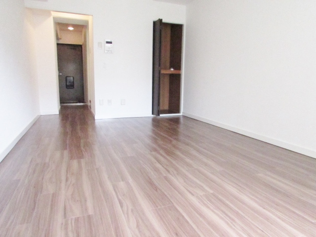 グランディア・ミ・アモーレ宝塚南口の居間・リビング