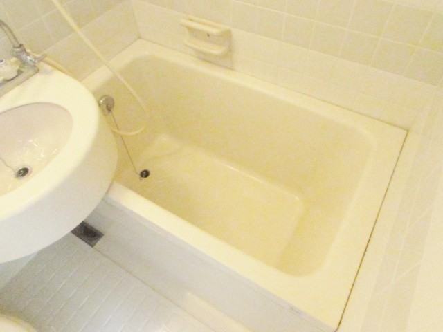 宝塚市湯本町の賃貸マンションの浴室