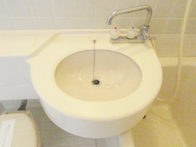宝塚市湯本町の賃貸マンションの洗面所