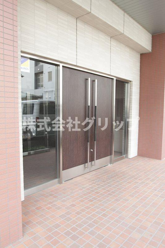 スパシエルクス横浜のエントランス