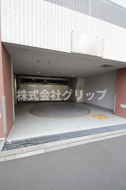 スパシエルクス横浜の駐車場