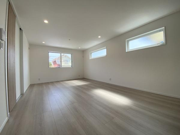 【居間・リビング】 | 西区富士見が丘2丁目　1号地　新築戸建