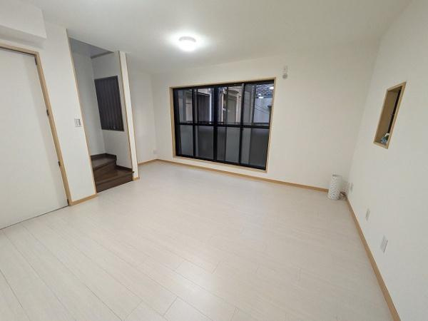 【居間・リビング】 | 守口市大日町2丁目　中古戸建