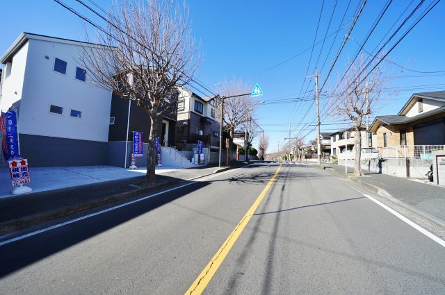 【横浜市旭区今宿2丁目16-17新築戸建て】★仲介手数料無料★（中沢小学校・旭中学校）の前面道路含む現地写真